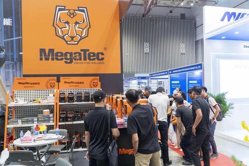 Últimas notícias da empresa sobre Boom do mercado de soldagem do Vietnã: soldadores MIG sem gás lideram vendas, marcas chinesas aceleram penetração